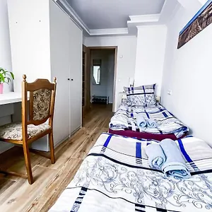 https://modern-sanierte-wohnung-mit-5-einzelbetten-in-leipzig-plagwitz.bestleipzighotels.com