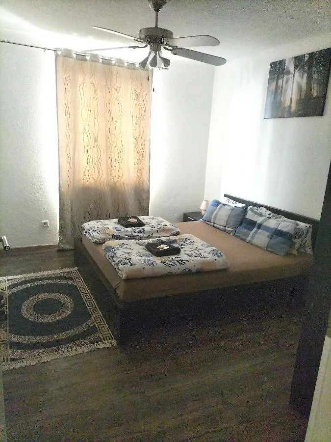 01 Stuttgart Holiday Apartment